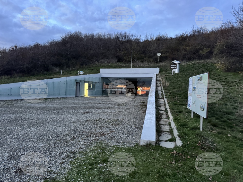 Казанлък - могила Голяма Косматка - Стефан Вълдобрев - албум „Акустиката на България“