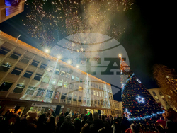 Габрово - елха - светлини