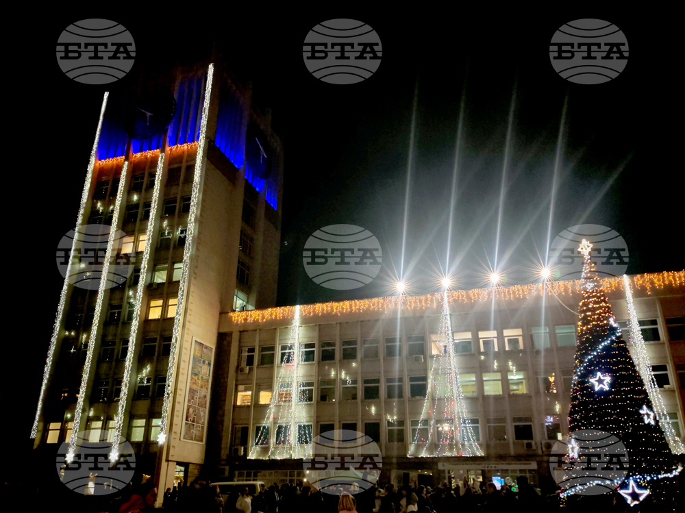 Габрово - елха - светлини