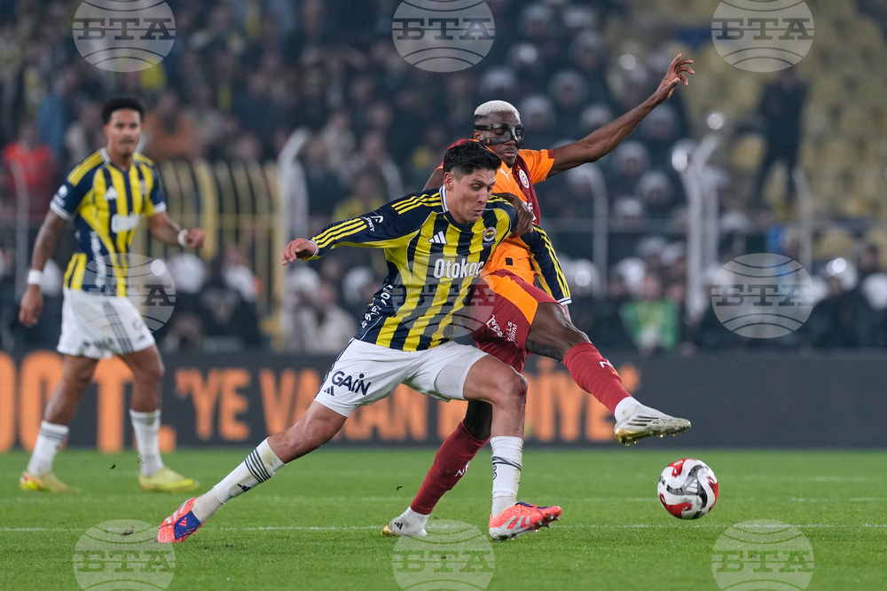 Голямото дерби на турския футбол между Фенербахче и Галатасарай завърши без победител