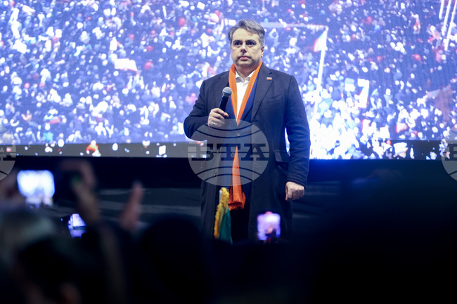 Асен Василев поиска оставката на министъра на вътрешните работи Даниел Митов 