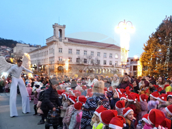 Велико Търново - въздушно-акробатично шоу - светване на коледните светлини