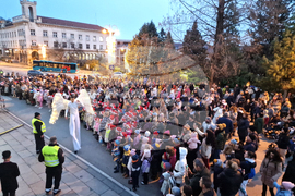 Велико Търново - въздушно-акробатично шоу - светване на коледните светлини