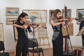 Бургас - благотворителна изложба