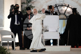 APTOPIX Lebanon Mideast Pope