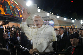 APTOPIX Lebanon Mideast Pope