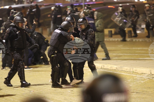 Прокуратурата е повдигнала до момента обвинения на 14 души за хулигански действия във връзка с протеста на 1 декември