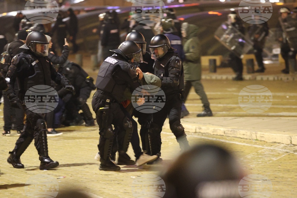 Протест - ескалация - полиция - протестиращи - задържане