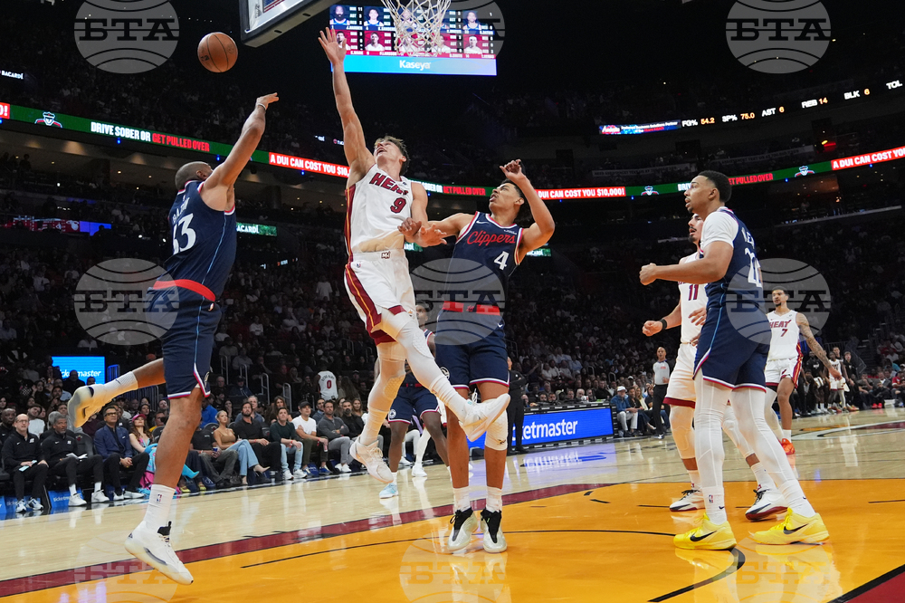 Clippers Heat Basketball