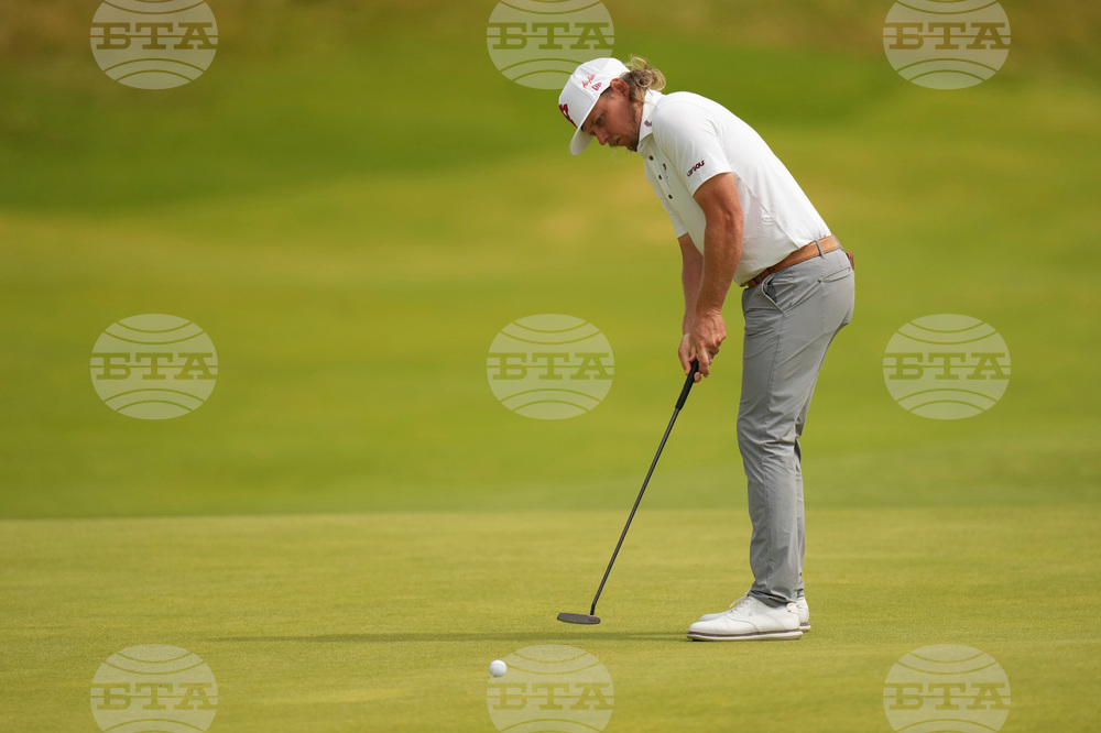 CORRECTION Solo Australian Open Golf