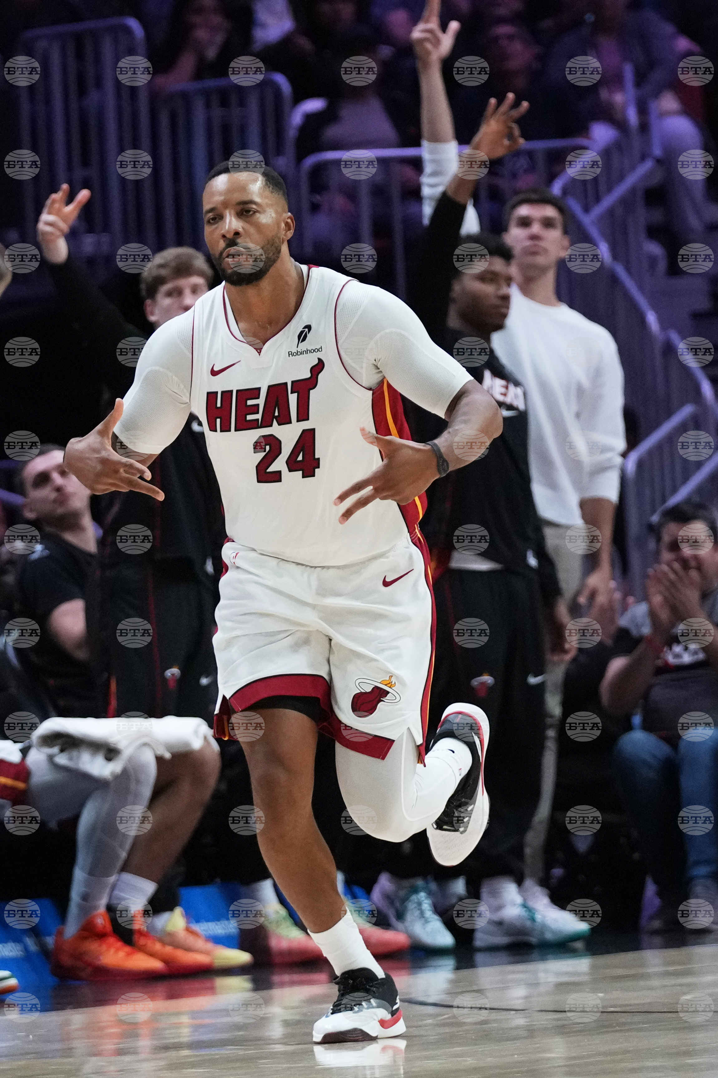 Clippers Heat Basketball