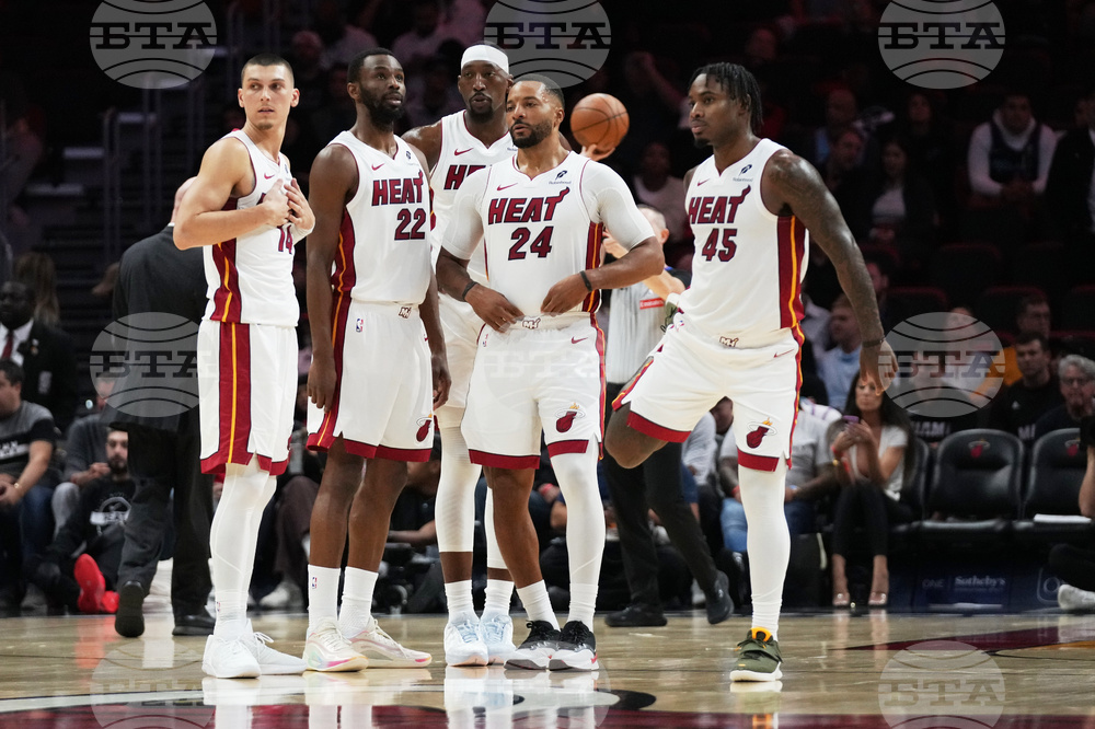 Clippers Heat Basketball