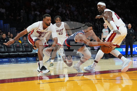 Clippers Heat Basketball