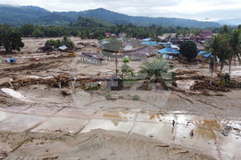 Indonesia Extreme Weather Asia Flooding
