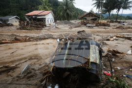 Indonesia Extreme Weather Asia Flooding