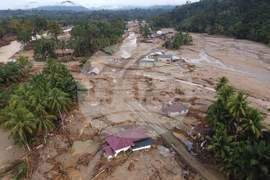 Indonesia Extreme Weather Asia Flooding
