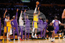 APTOPIX Suns Lakers Basketball