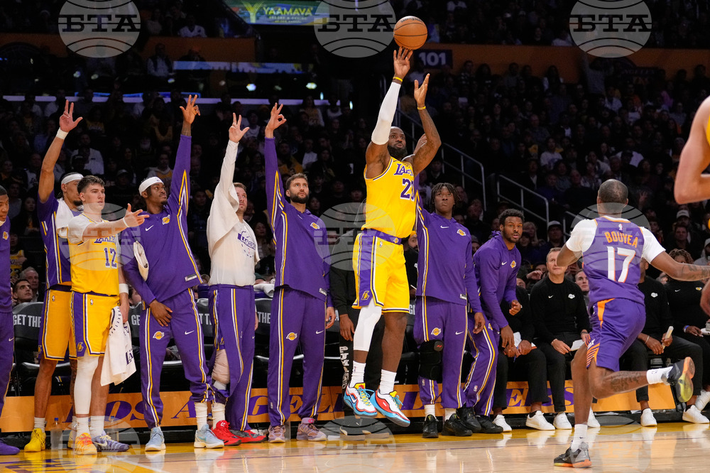 APTOPIX Suns Lakers Basketball