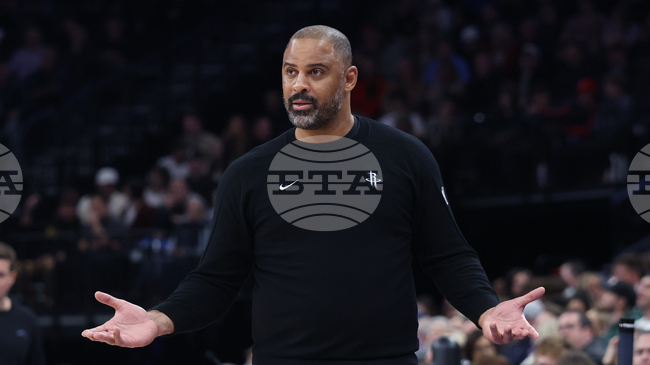 НБА глоби треньора на Хюстън Рокетс Име Удока с 25 000 долара заради критики към съдиите