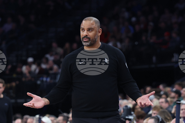 НБА глоби треньора на Хюстън Рокетс Име Удока с 25 000 долара заради критики към съдиите