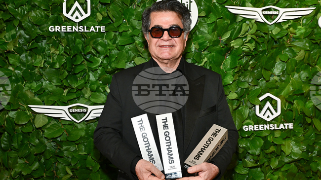 Иран осъди известния режисьор Джафар Панахи на една година затвор