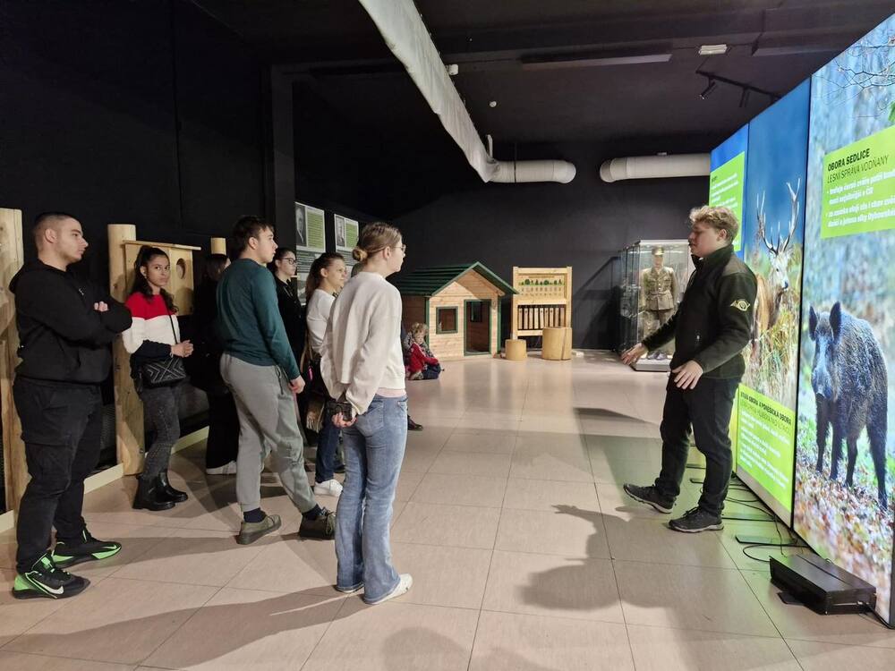 Гимназисти от Българското средно училище „Д-р Петър Берон“ в Прага посетиха Националния земеделски музей на Чехия