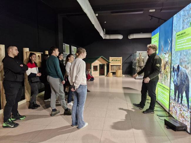 Гимназисти от Българското средно училище „Д-р Петър Берон“ в Прага посетиха Националния земеделски музей на Чехия