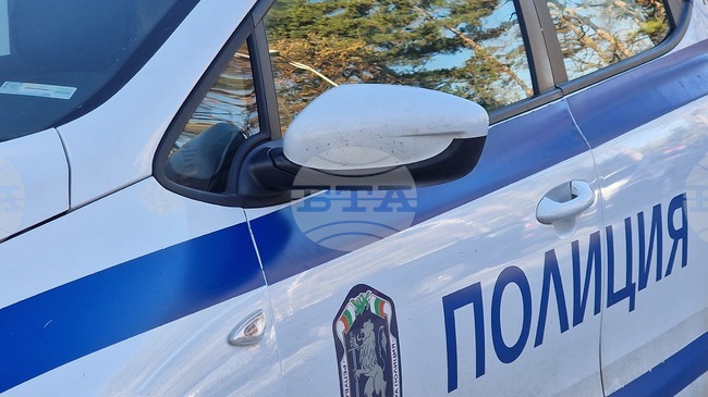 Полицаи в Димитровград са арестували шофьор с 3,29 промила алкохол, ударил колата си в пътен знак