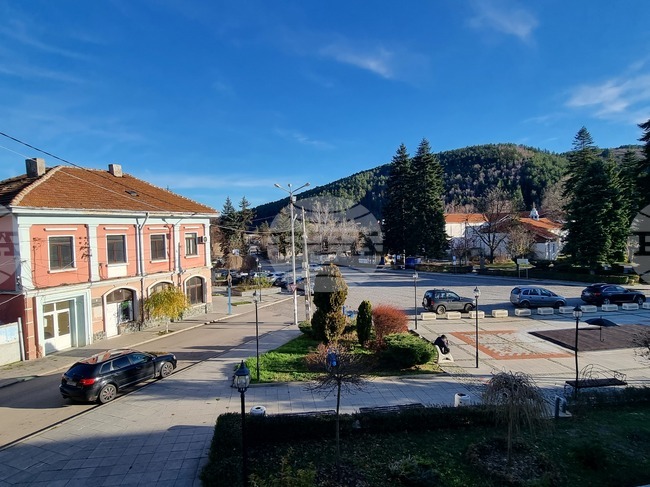 Със заповед на кмета на Брезник от днес в града влиза в сила нов график за режимното водоподаване