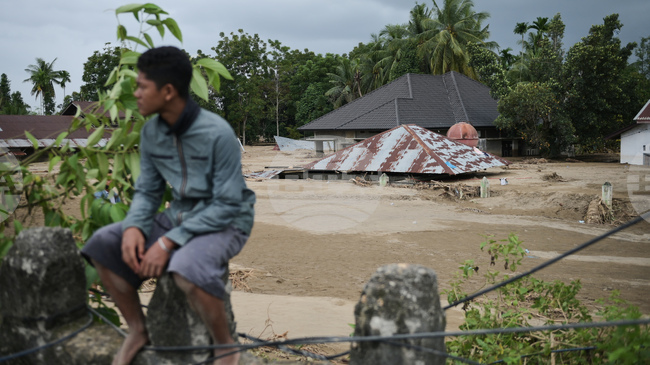 Наводнения в Индонезия, Шри Ланка, Тайланд и Малайзия отнеха живота на повече от 1400 души
