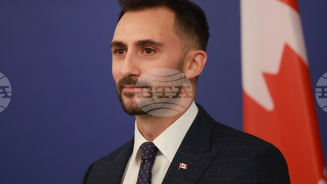 България и Канада работят заедно в областта на енергетиката като партньори, каза министър Стивън Лече