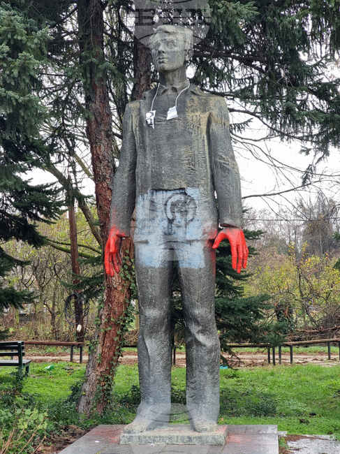 Кърджали - паметник - Адалберт Антонов-Малчика