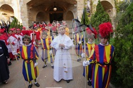 APTOPIX Lebanon Mideast Pope