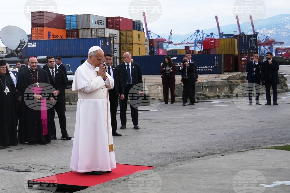 APTOPIX Lebanon Mideast Pope