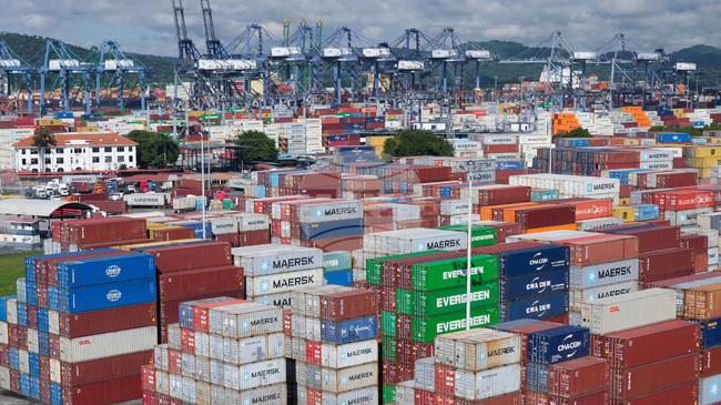 Митата и бумът на изкуствения интелект могат да изправят пред изпитание глобалния икономически растеж, предупреждава ОИСР