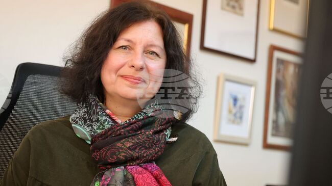 Олимпиадите разширяват общността на мислещите млади хора у нас, казва директорът на ППМГ „Акад. Никола Обрешков“ в Бургас Милена Андонова