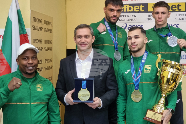 Красимир Инински към боксьорите: Бъдете като водата, тя винаги намира начин