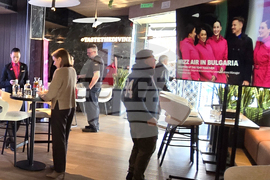 „Уиз Еър“ - коледен брънч