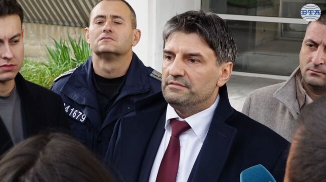 Протестът премина мирно, ескалация допуснаха хора, които бяха предварително организирани, задържани са 71 души, каза главен комисар Любомир Николов