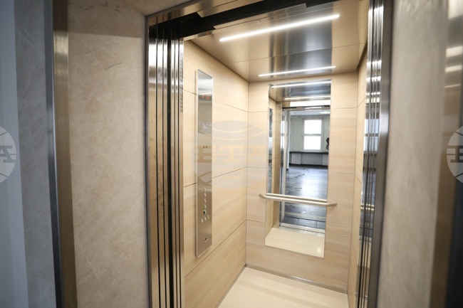 БТА успешно подмени асансьора в западната част на сградата си и подобри достъпа до агенцията