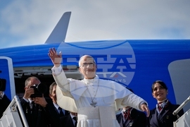 APTOPIX Lebanon Mideast Pope