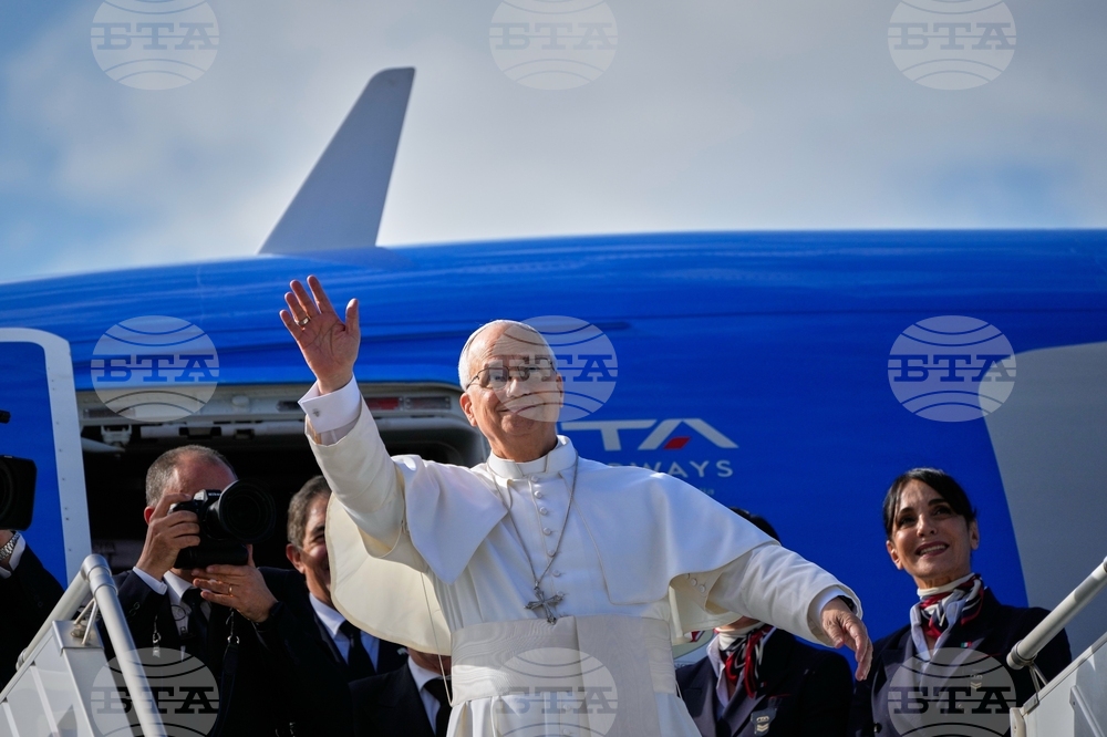 APTOPIX Lebanon Mideast Pope