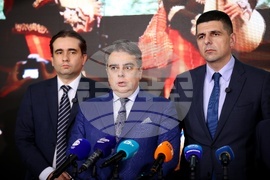 „Продължаваме Промяната - Демократична България“ - пресконференция