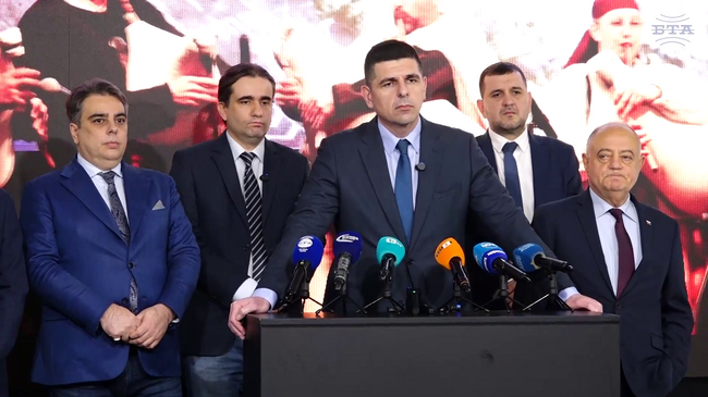 Беше направен опит протестът снощи да бъде опорочен, каза съпредседателят на "Да, България" Ивайло Мирчев