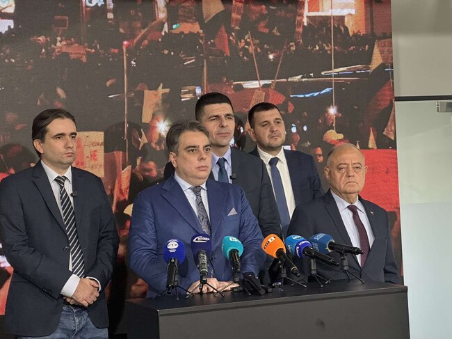 Ген. Атанасов: Правителството да подаде оставка