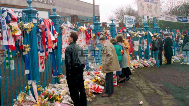 Дванадесет служители на полицията трябваше да дължат отговори за Трагедията от "Хилзбъро", ако все още бяха на служба, твърди доклад