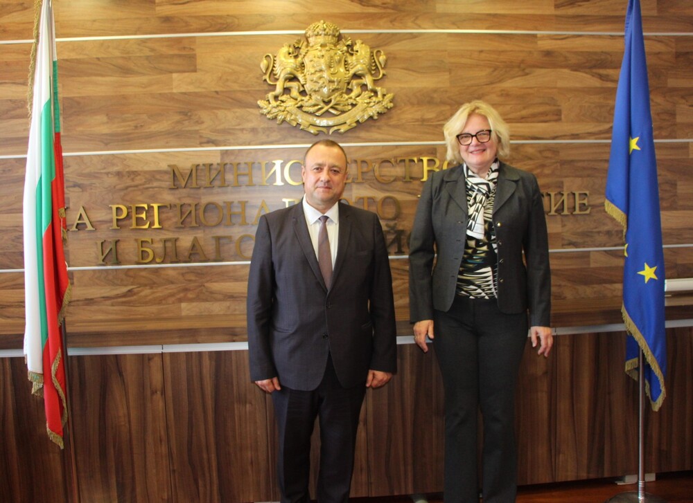 МРРБ: Министър Иван Иванов обсъди възможности за надграждане на сътрудничеството между България и Австрия с посланик Андреа Икич-Бьом