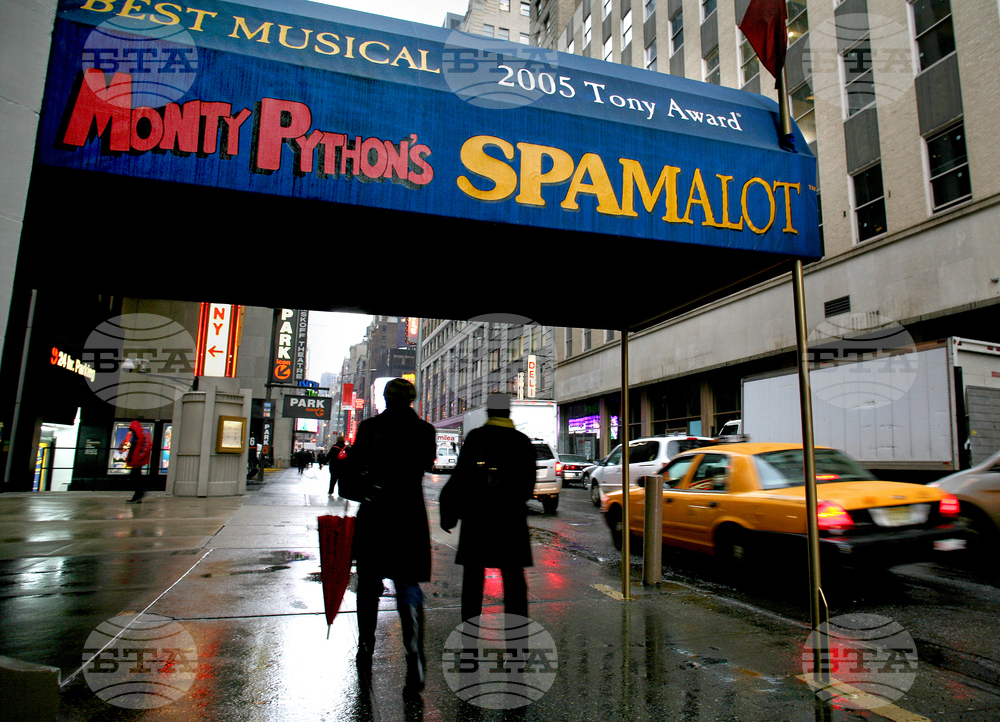 Theater-Spamalot Tour