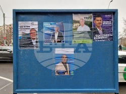 Румъния - предизборни плакати за кмет на Букурещ