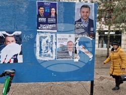 Румъния - предизборни плакати за кмет на Букурещ